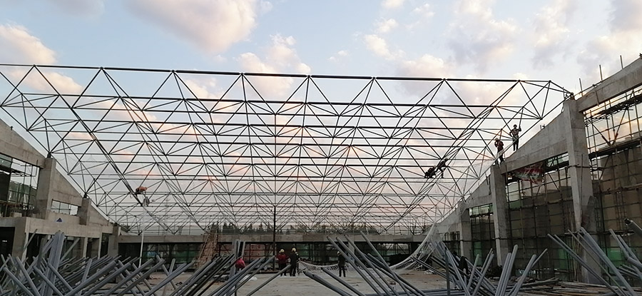 安慶市十四中學遷址新建工程風雨操場鋼結(jié)構(gòu)工程